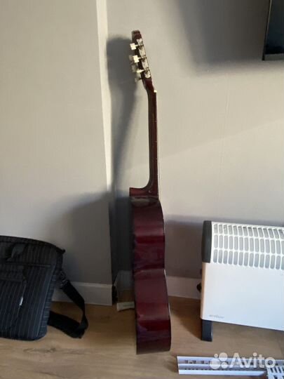 Классическая гитара шестиструнная