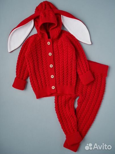 Красный вязанный костюм зайка р.68