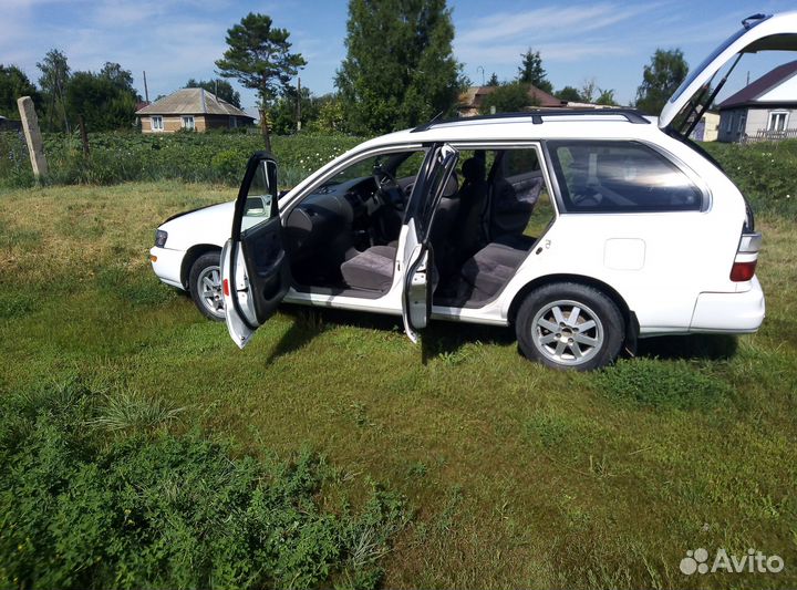 Toyota Corolla 1.5 AT, 1997, 325 500 км