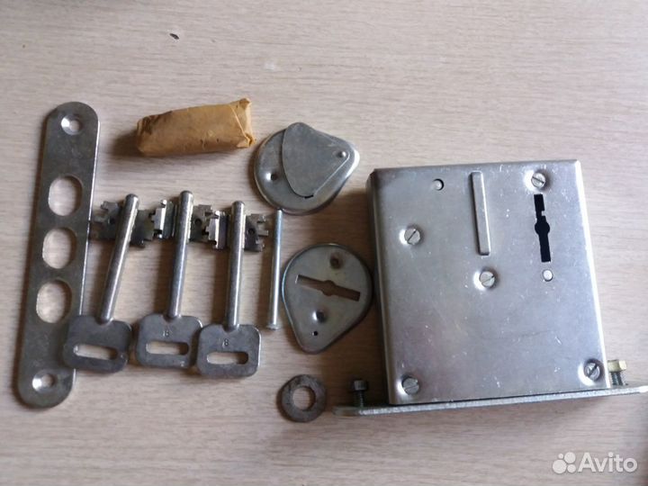 Замок гаражный сувальдный для усиленных дверей