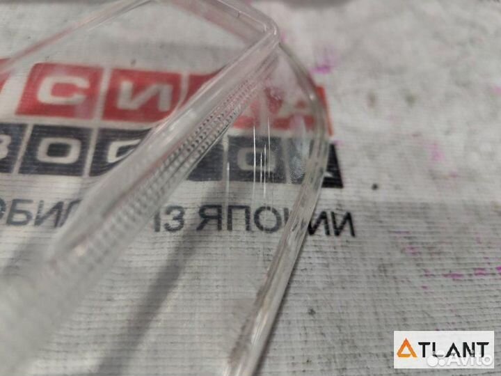 Габарит левый toyota mark II