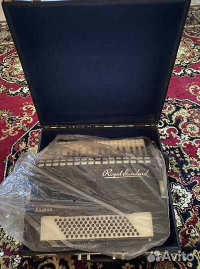 Аккордеон RoyalStandart Silvana