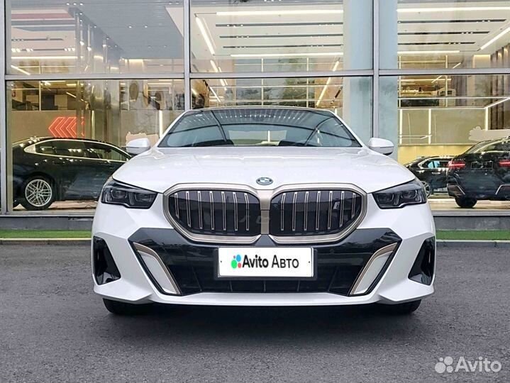 BMW i5 286 л.с. AT, 2024, 4 000 км