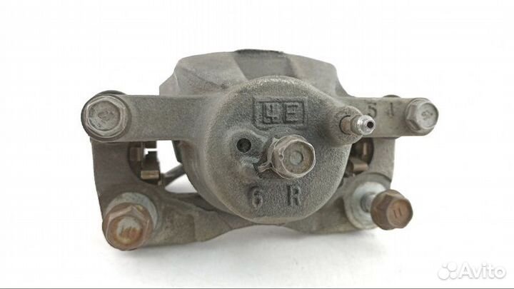 Суппорт передний правый Toyota Vitz SCP90 2007