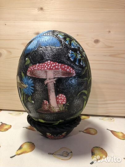 Яйцо пасхальное страусиное