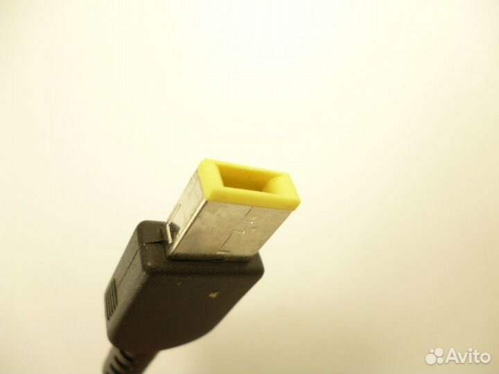 Новый блок питания Lenovo 65W прямоугольный разъем
