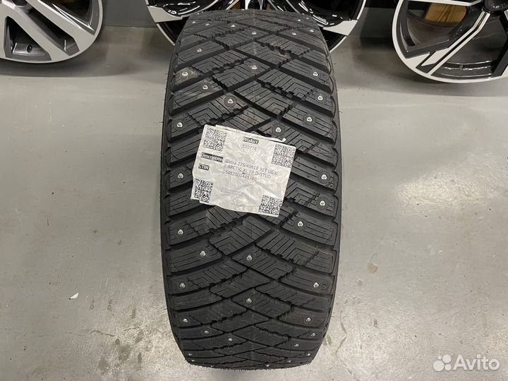 Goodyear Ultragrip Ice Arctic 255/65 R17 110T