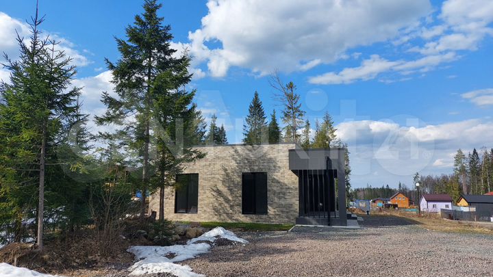 Дом 125,9 м² на участке 10,5 сот.