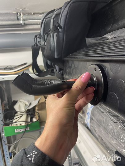 Держатель настенный для гитары