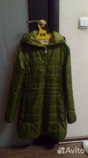Продам куртку на девочку 8 - 10 лет