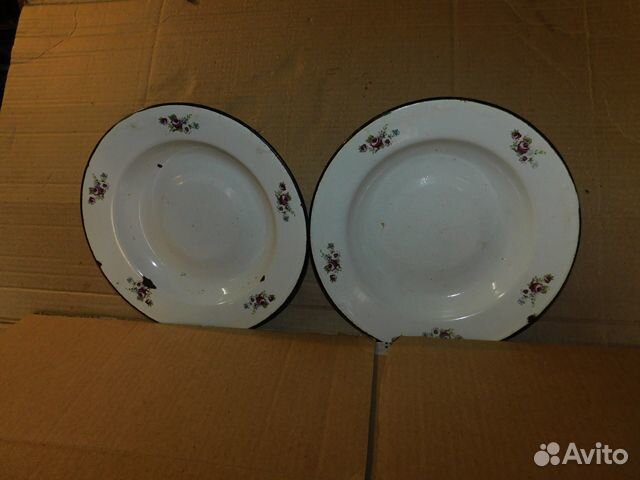 2 старинные,эмалированные,десертные тарелки СССР
