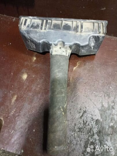 Корпус воздушного фильтра Фольксваген Гольф 2 t3