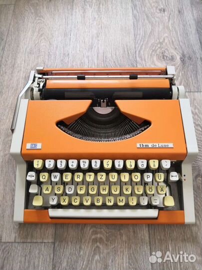 Печатная пишущая машинка