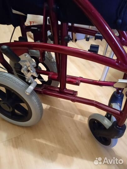 Инвалидная коляска новая