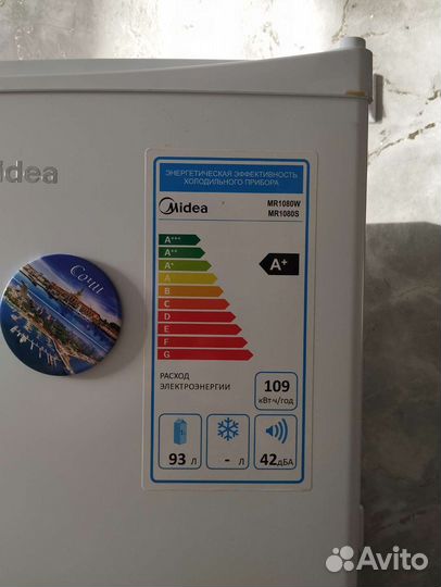 Минихолодильник midea mr1080