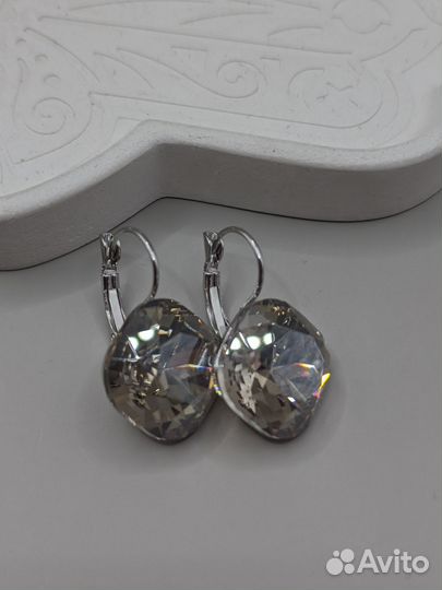 Шикарный комплект серьги и кольцо