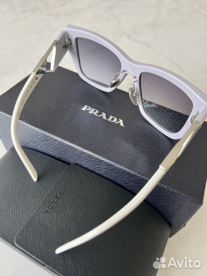 Солнечные очки prada