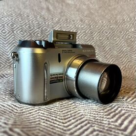 Винтажный Olympus camedia C-145