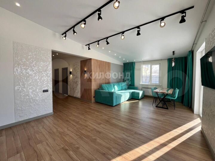 Дом 141 м² на участке 11 сот.