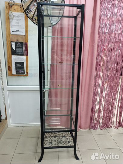 Шкаф витрина IKEA клингсбург