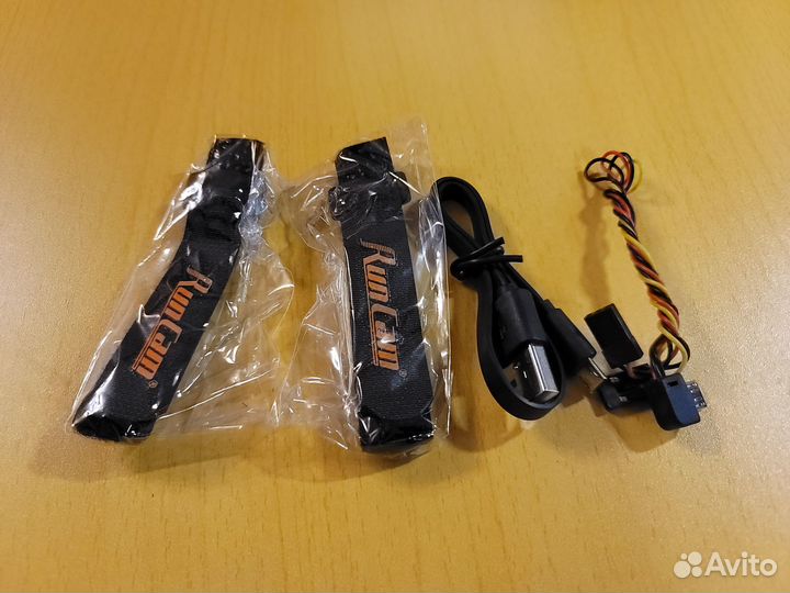 RunCam 3s+2 акб+хаб для зарядки 2 акб
