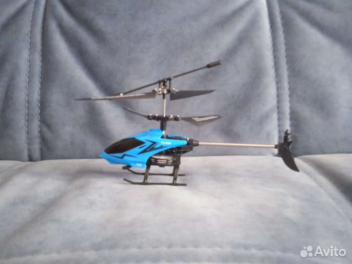 Радиоуправляемый вертолет