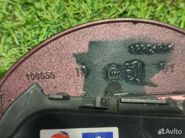 Лючок бензобака Peugeot 308