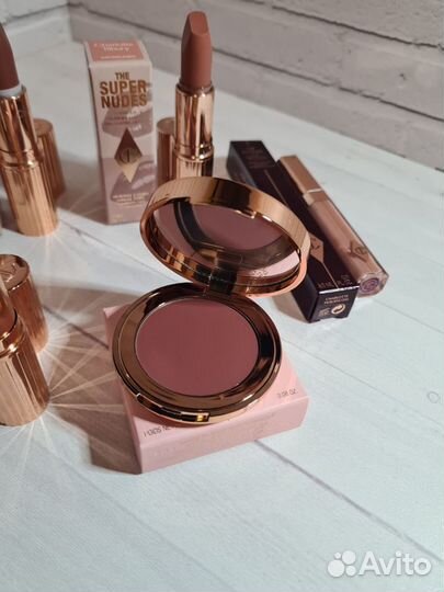 Помады и блески для губ Charlotte Tilbury