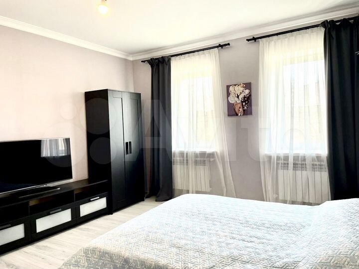 Дом 168 м² на участке 7,6 сот.