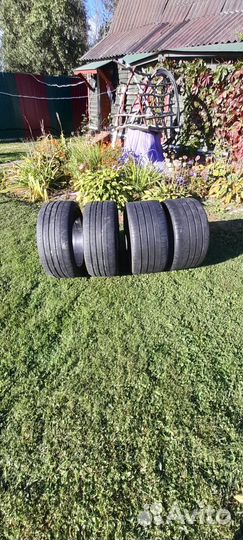 Michelin Pilot Super Sport 265/35 R20 и 295/30 R20