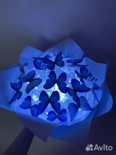 Букет из бабочек светящийся