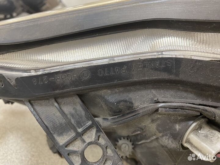 Фара ксенон Nissan Fuga, правая 4770 Y50, VQ35DE