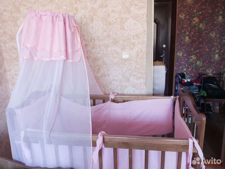 Кроватку для новорожденных
