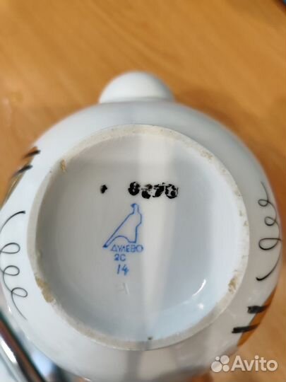 Чайник заварочный фарфоровый