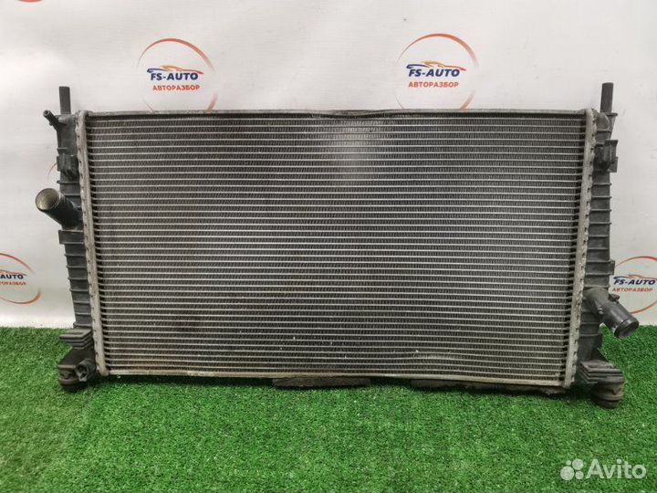 Радиатор охлаждения Ford Focus 2 хетчбэк 2.0 aoda
