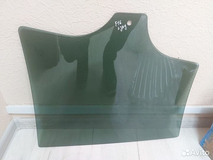 Заднее стекло боковое левое бмв Х6 F16