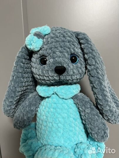 Заяц вязаный с длинными ушами, игрушка