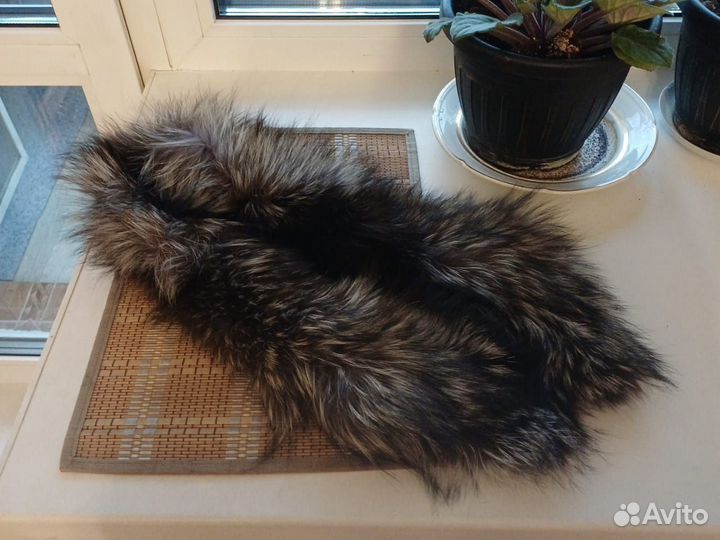 Меховой воротник чернобурка