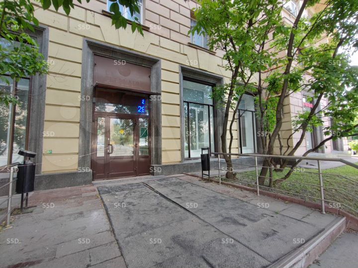 Сдам торговое помещение, 294 м²