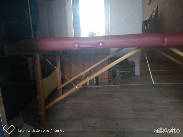 Кушетка для массажа с вырезом