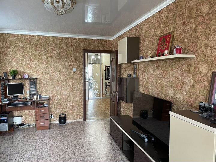 2-к. квартира, 52 м², 1/3 эт.