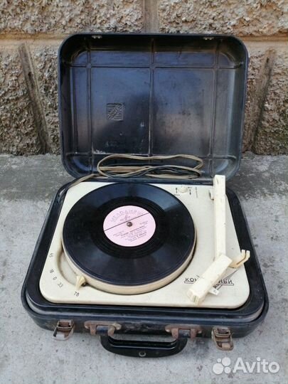 Проигрыватель из СССР 