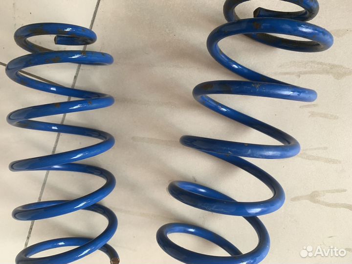 Пружины задный на solaris 17 года