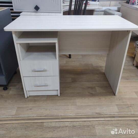 Стол письменный с тумбой лоредо с витрины