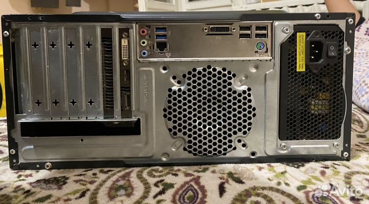 Игровой системный блок с монитором