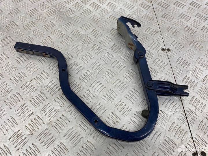 Б/У петля крышки багажника задний правый Hyundai