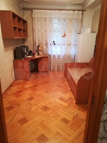 3-к. квартира, 64 м², 1/2 эт.