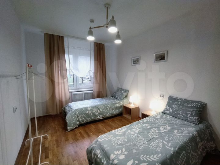2-к. квартира, 54 м², 1/9 эт.