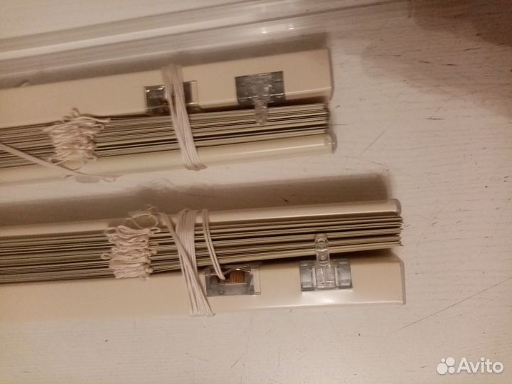 Жалюзи горизонтальные бежевые новые