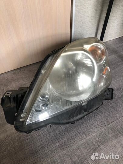 Фара mazda demio